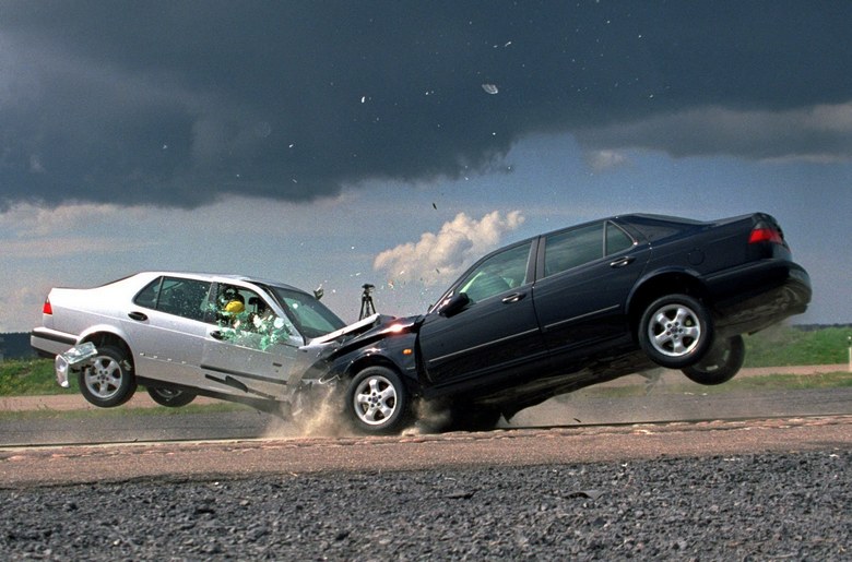 Salaperäinen pappi auttoi ja katosi jäljettä