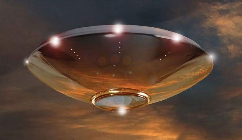 Salaperäisesti vilkkuva esine laskeutui Britannian puutarhaan